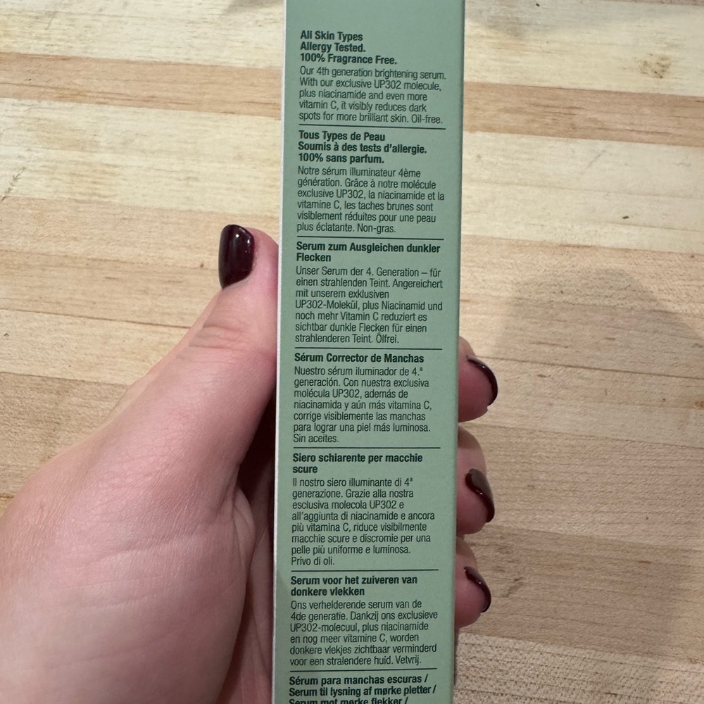 Clinique Even Better Clinical Serum - Silver and White - Picture 4 of 6